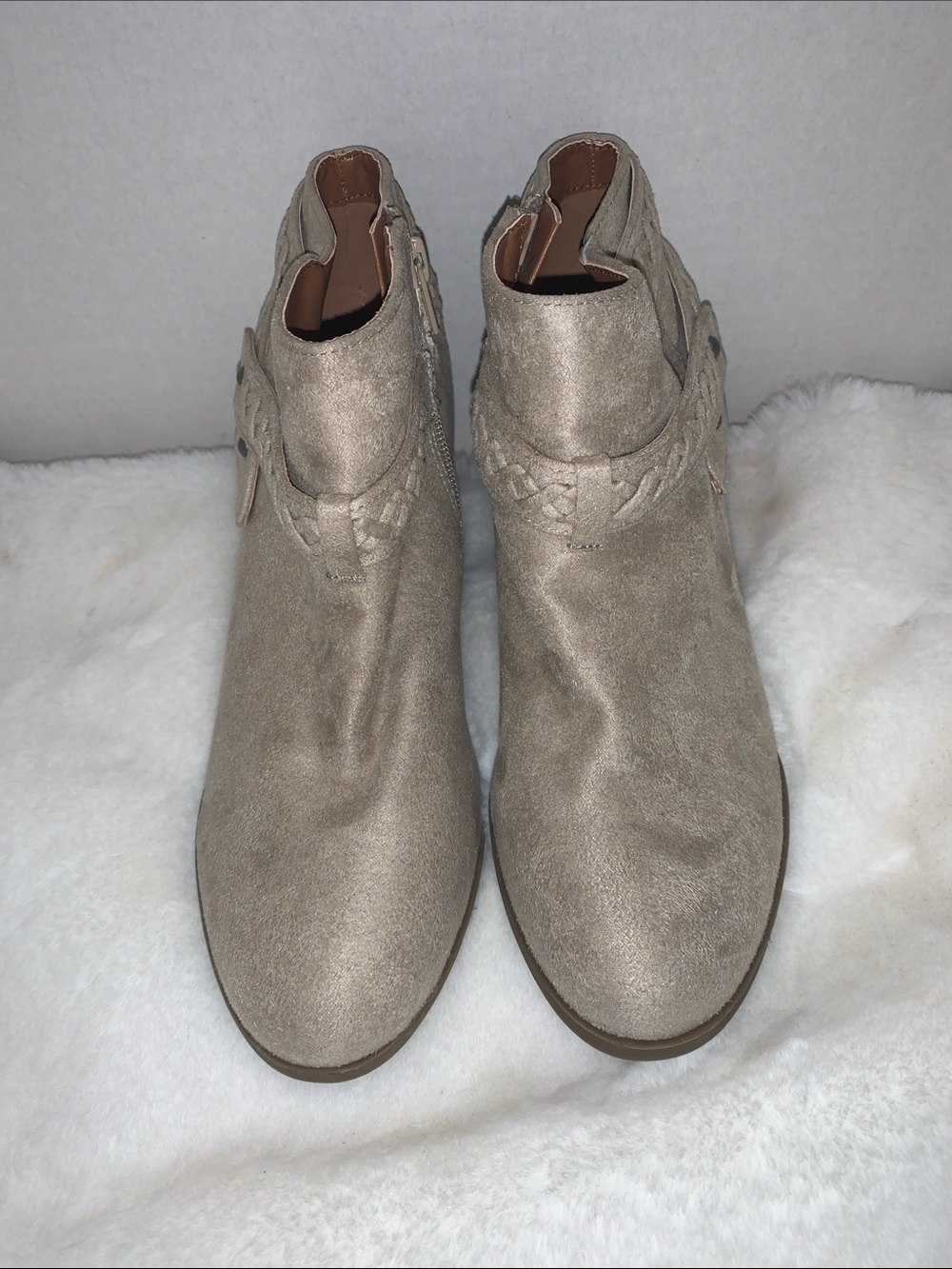 🦋NEW Beige INDIGO RD Suede Braided Boots NWOB 8